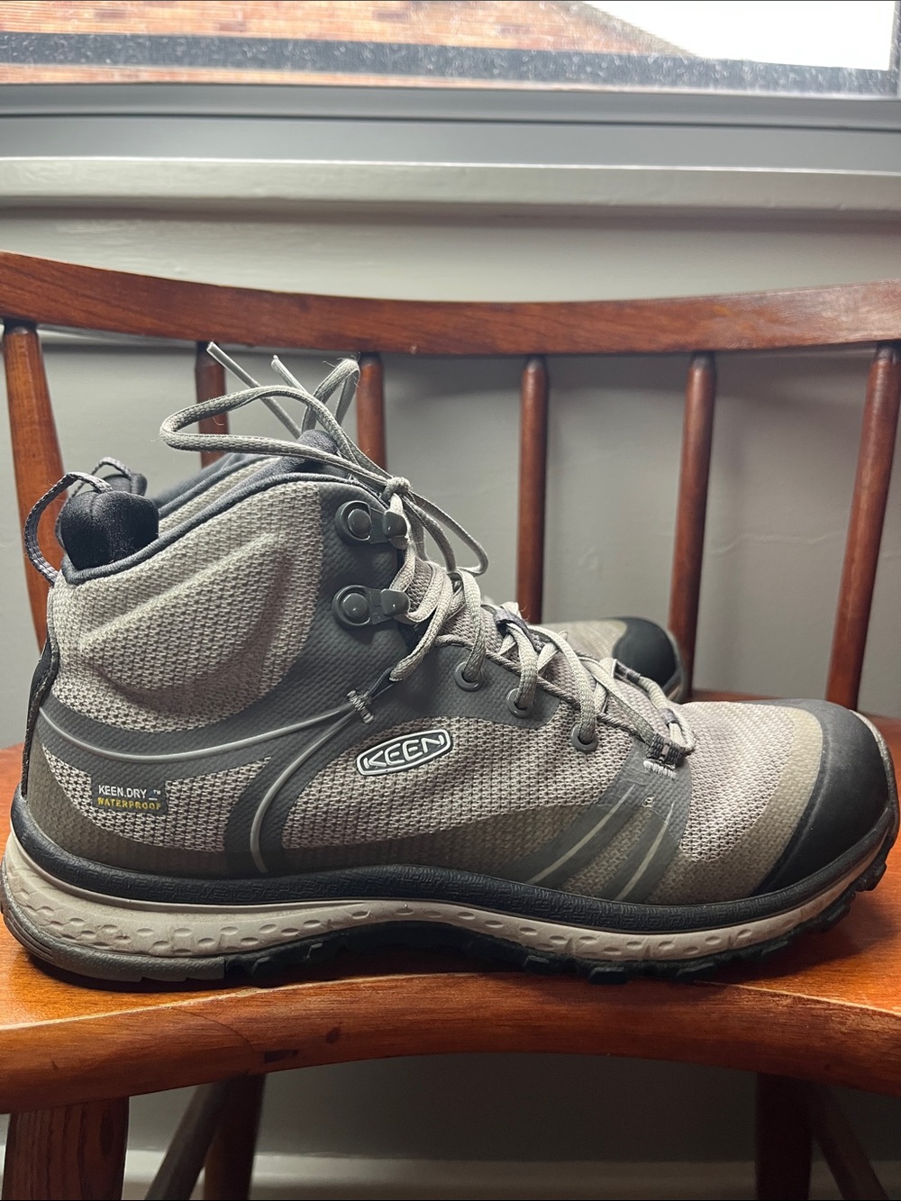 KEEN Terradora Mid Waterproof Hiking Boots Gray Women’s Size 6.5 EUC - Picture 1 of 11